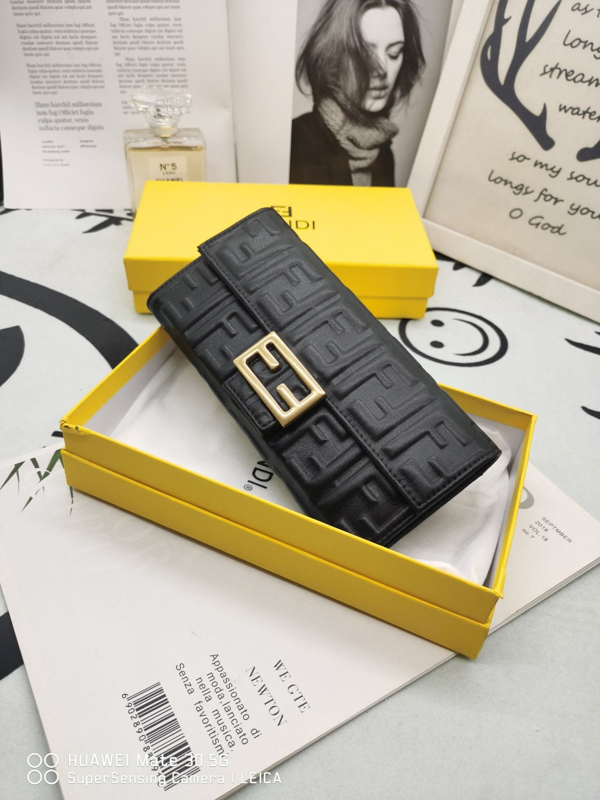 F e n d I wallet 2022