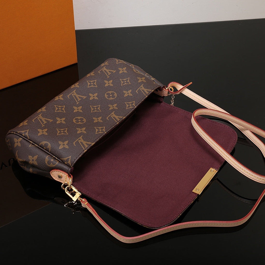 chain handbag monogram