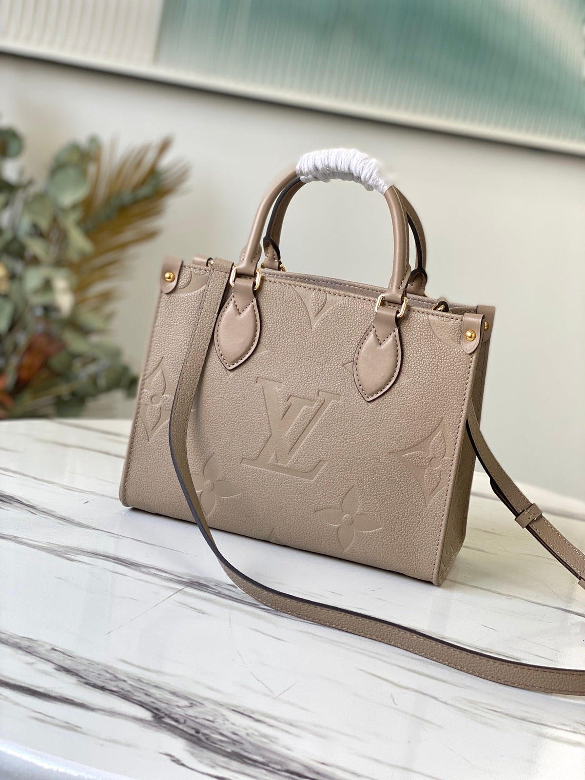 Bicolor cream handbagf